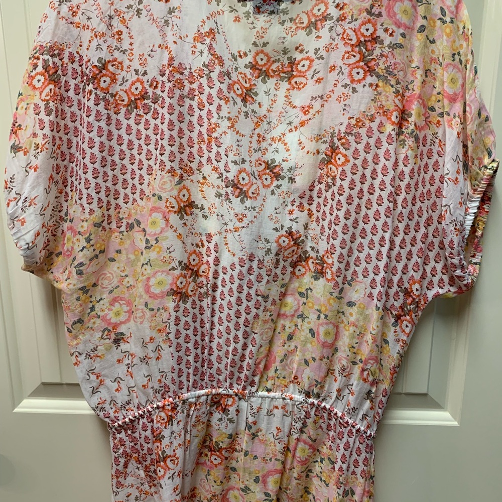 **Host Pick* Karen Kane romantic top - Picture 6 of 6